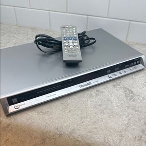 Panasonic Silver DVD Player with Remote Control Model S422. Works!